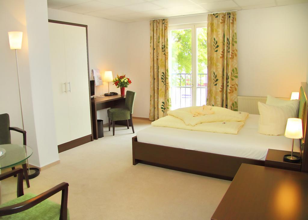Hotel Mueritzterrasse Robel Room photo