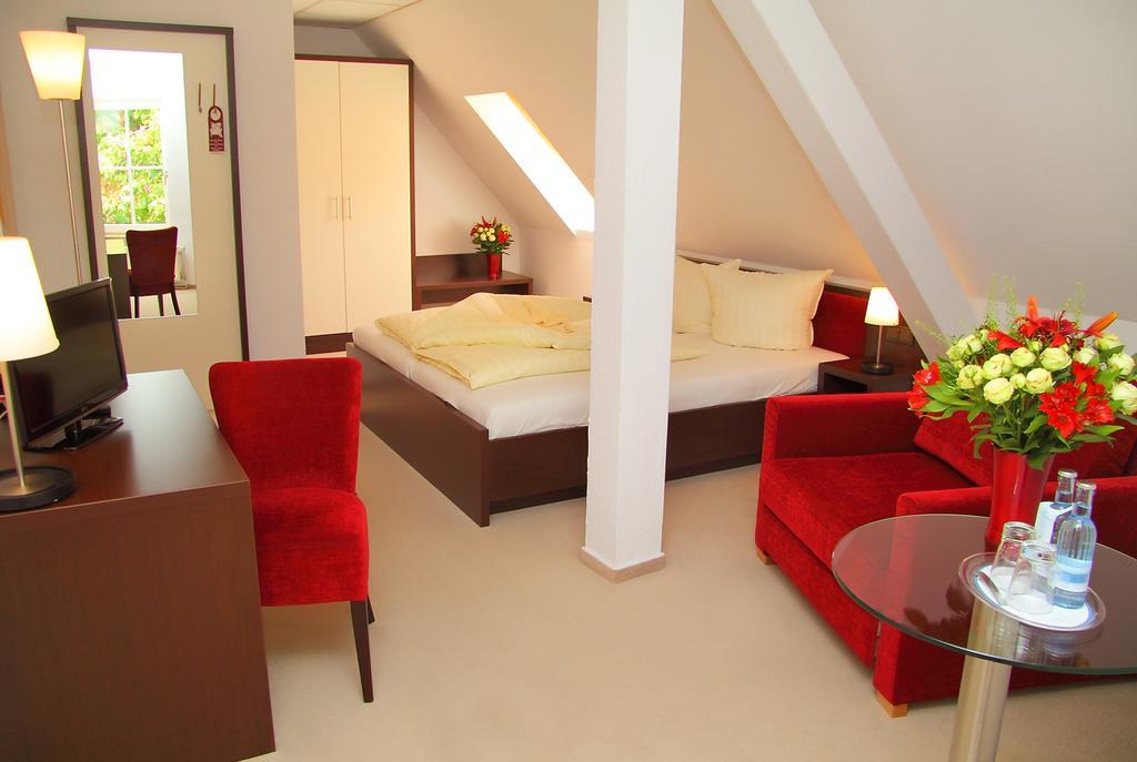 Hotel Mueritzterrasse Robel Room photo